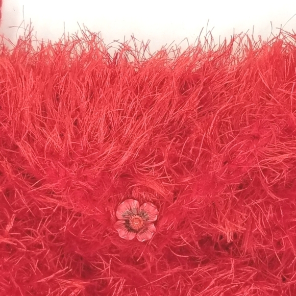 Eyelash Purse Red Crossbody Bag Crochet Flap Closure Flower Button Floral Print - Picture 3 of 9
